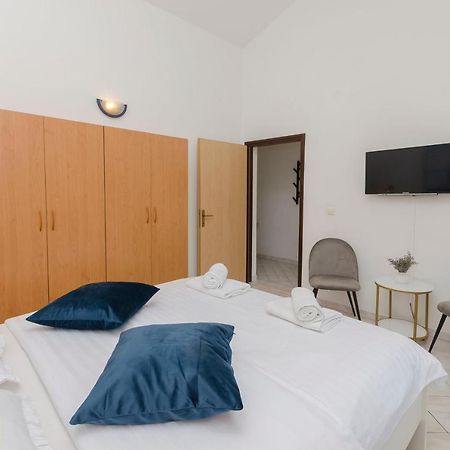 Apartments Anton Водице Екстер'єр фото